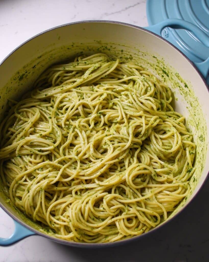 Creamy Spinach and Walnut Pasta Recipe